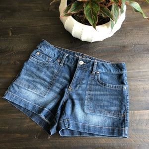 3/$15 🤩 Faded Glory denim shorts